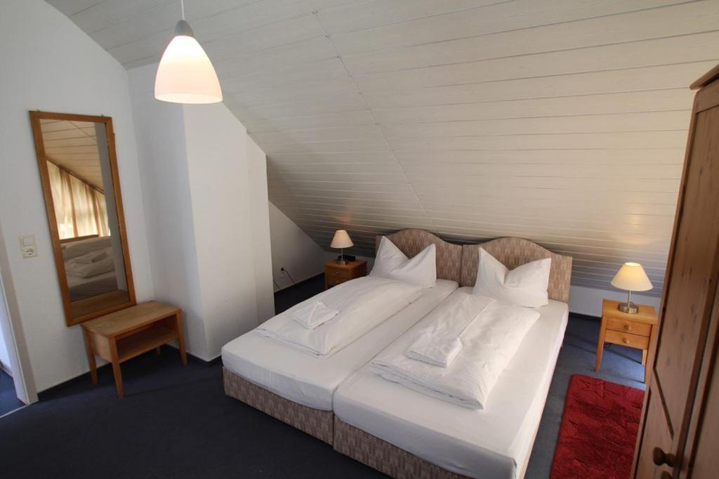 Hotel Garni Am Schaefersberg Niedernhausen Εξωτερικό φωτογραφία