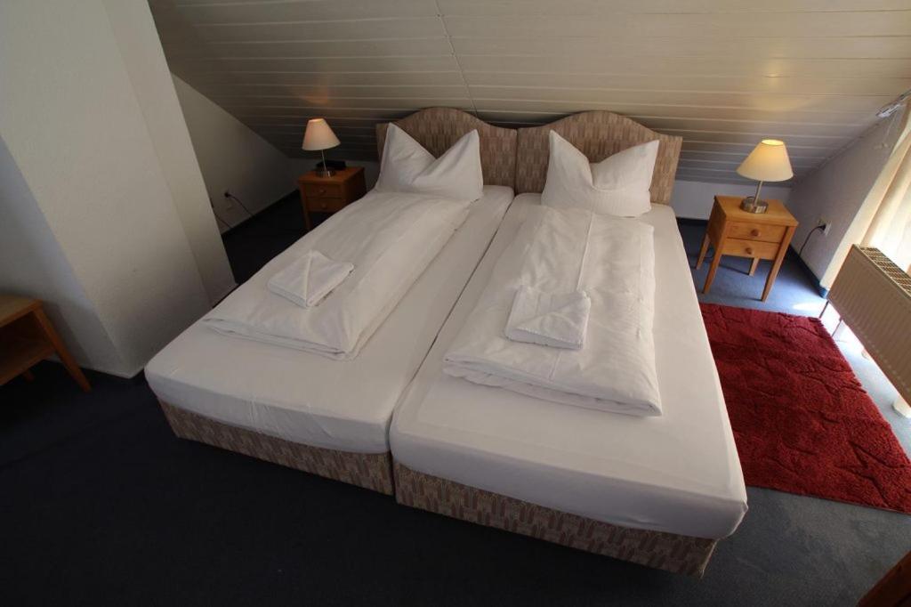 Hotel Garni Am Schaefersberg Niedernhausen Εξωτερικό φωτογραφία