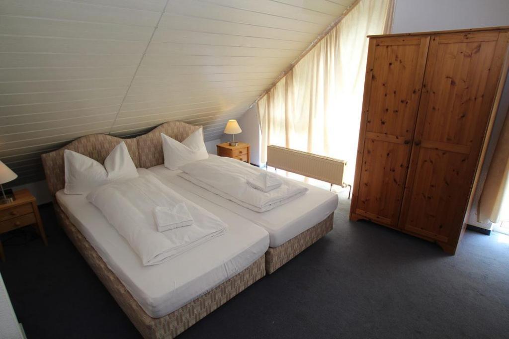 Hotel Garni Am Schaefersberg Niedernhausen Εξωτερικό φωτογραφία