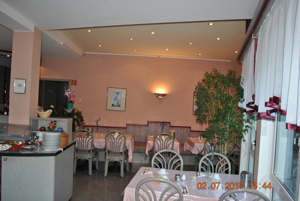 Hotel Garni Am Schaefersberg Niedernhausen Εξωτερικό φωτογραφία