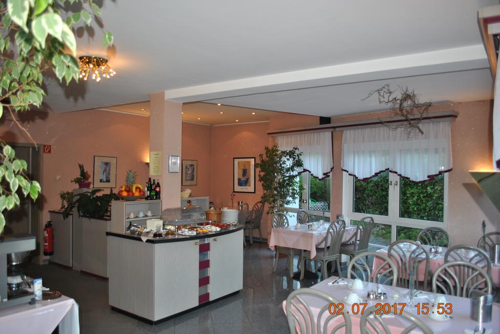 Hotel Garni Am Schaefersberg Niedernhausen Εξωτερικό φωτογραφία