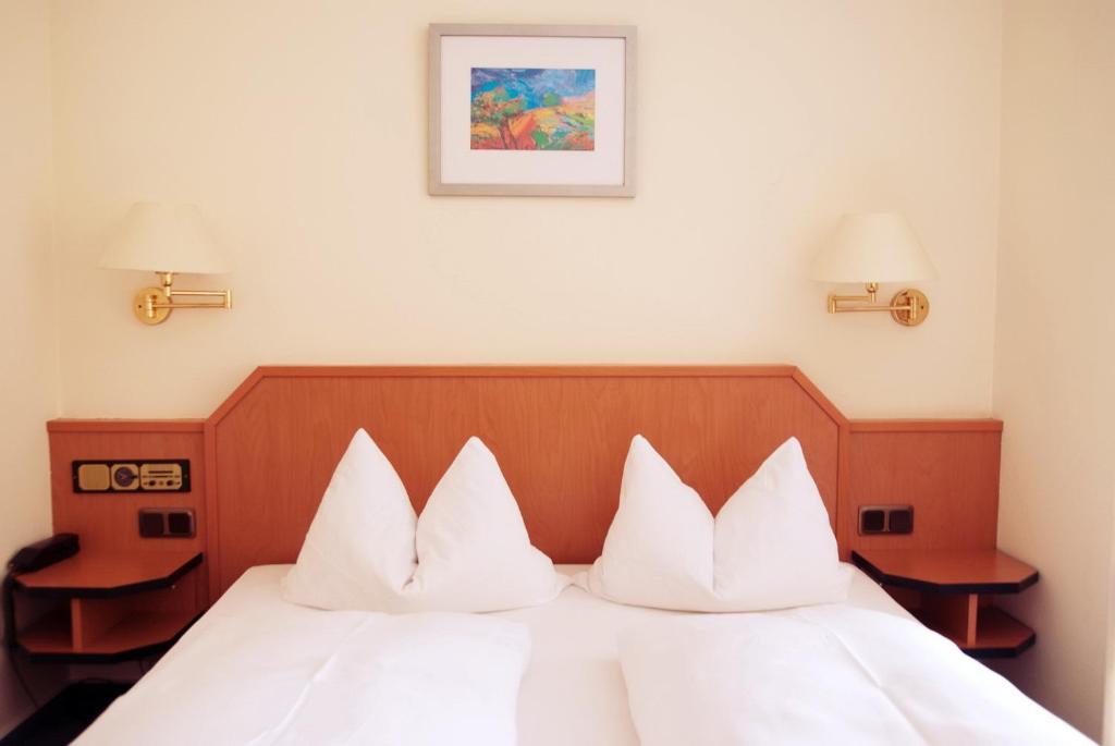Hotel Garni Am Schaefersberg Niedernhausen Δωμάτιο φωτογραφία